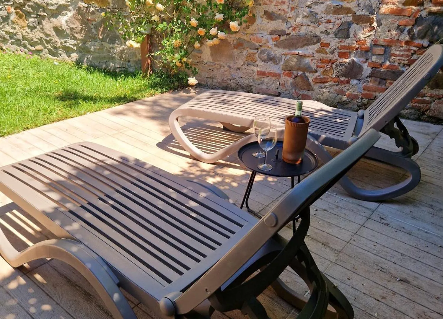 Serra Di Mare Casa Con Giardino Livorno Italia